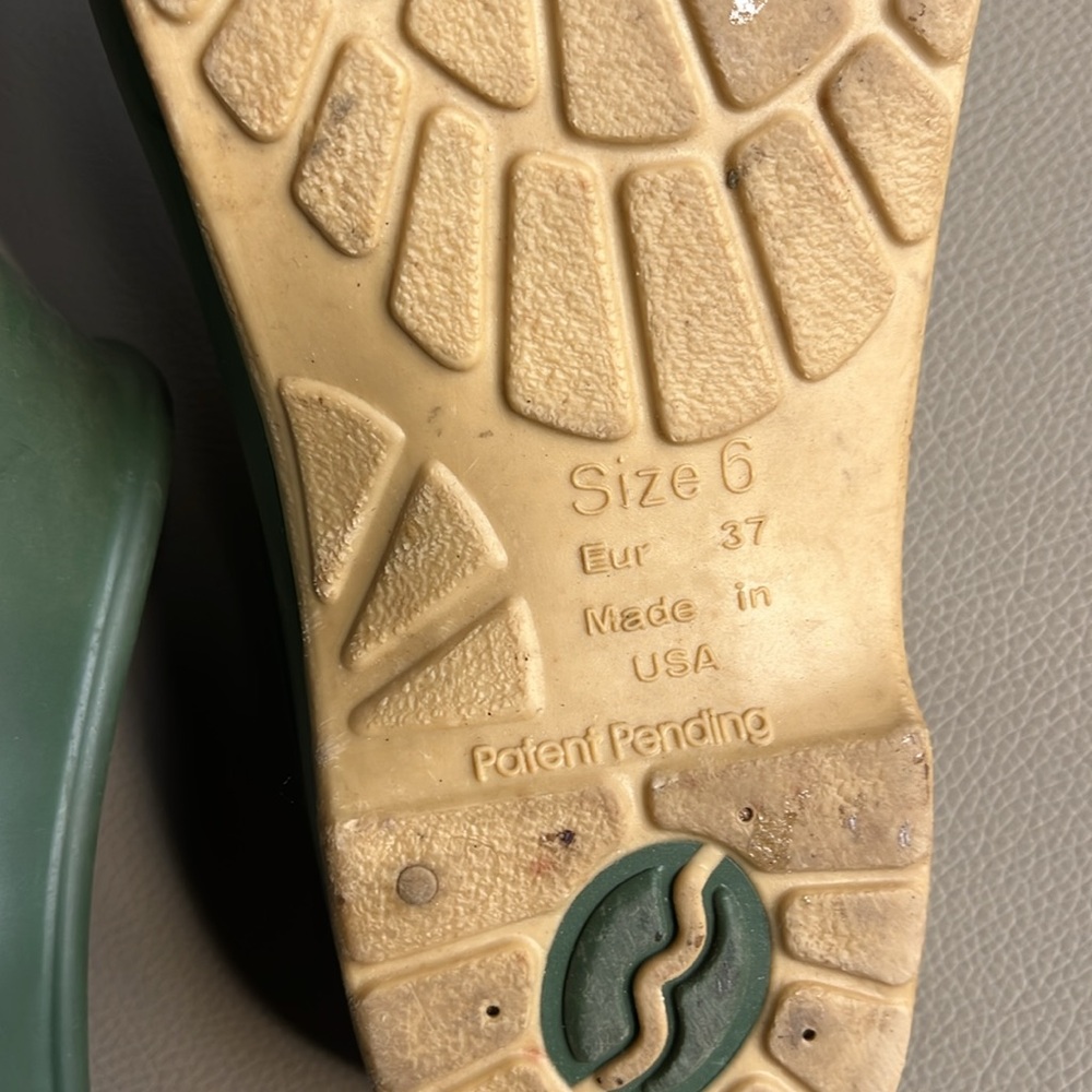 Sloggers Green Slip-On Garden Clogs made in USA - Picture 6 of 6